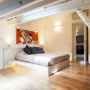 https://spanish-steps-luxury-penthouse.it-romehotels.com
